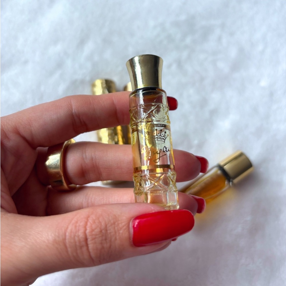 ✨ LOT OF ANTIQUE LIPSTICK & ANTIQUE PERFUME HOLLYWOOD REGENCY VANITY GOLD VANITY - Picture 5 of 6